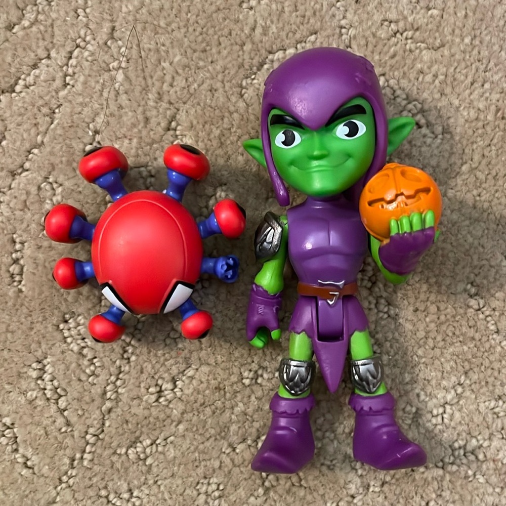 Spidey and Amazing Friends Green Goblin and Trace-E Figurines